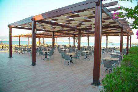 VENOSA BEACH RESORT AND SPA Bars